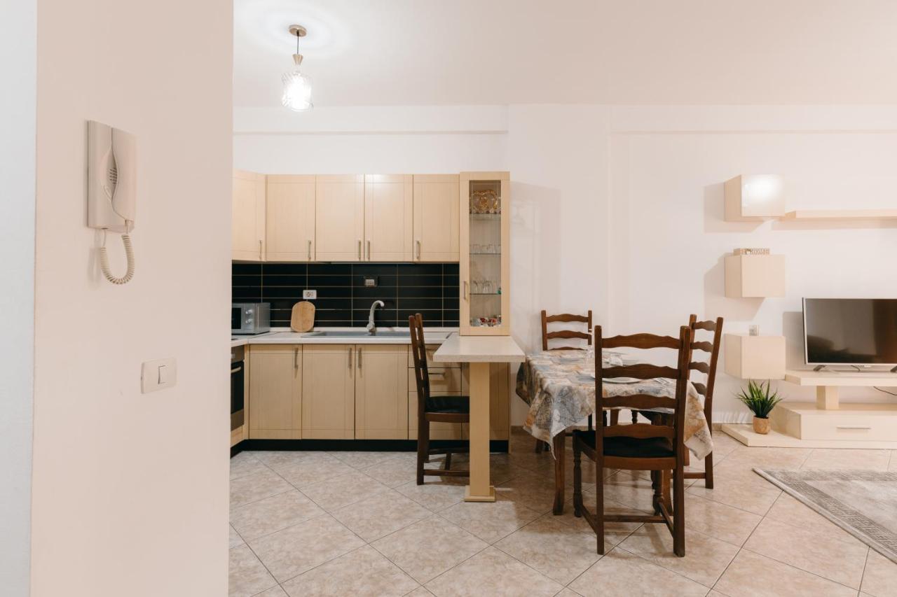 Rs Place 1-Bedroom Apartment Тирана Екстериор снимка