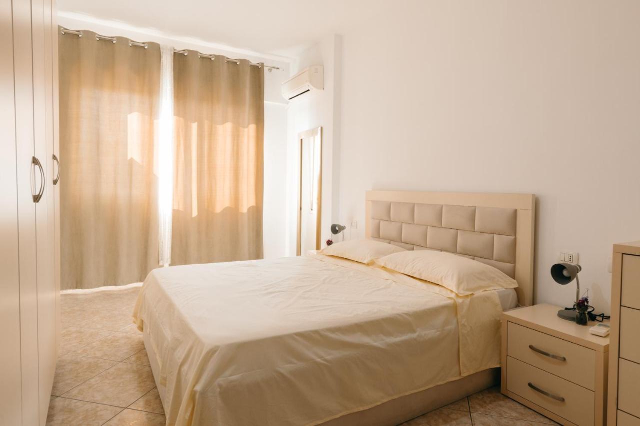 Rs Place 1-Bedroom Apartment Тирана Екстериор снимка