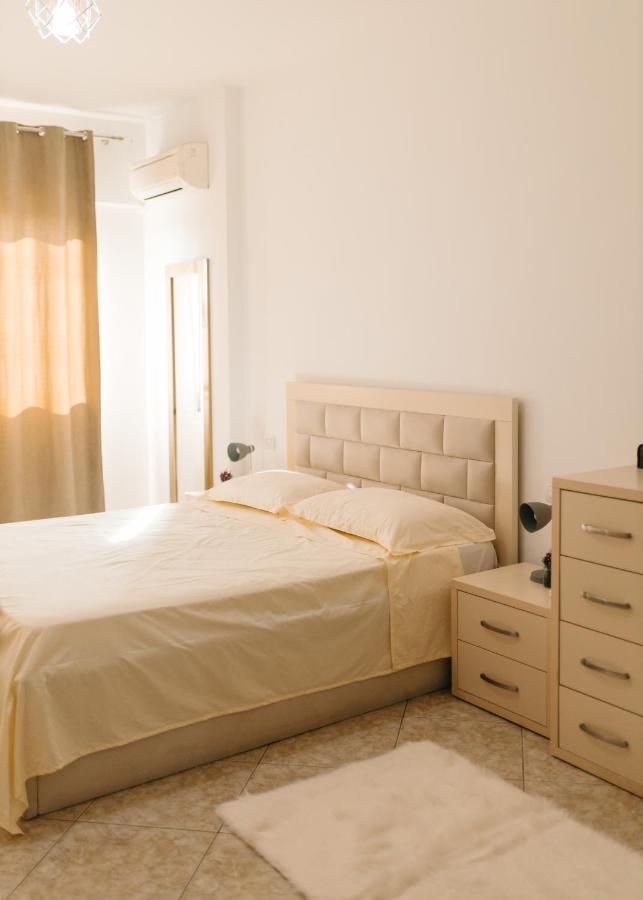 Rs Place 1-Bedroom Apartment Тирана Екстериор снимка