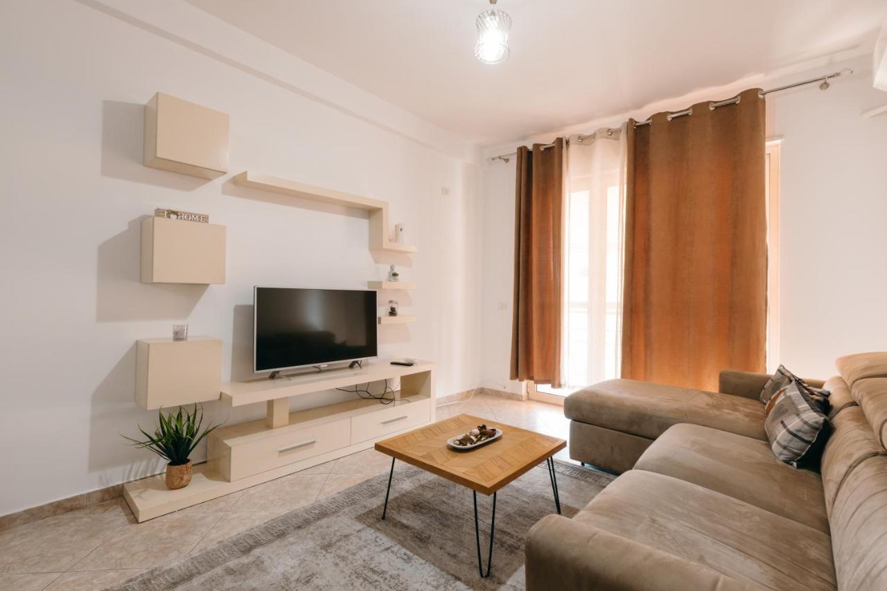 Rs Place 1-Bedroom Apartment Тирана Екстериор снимка