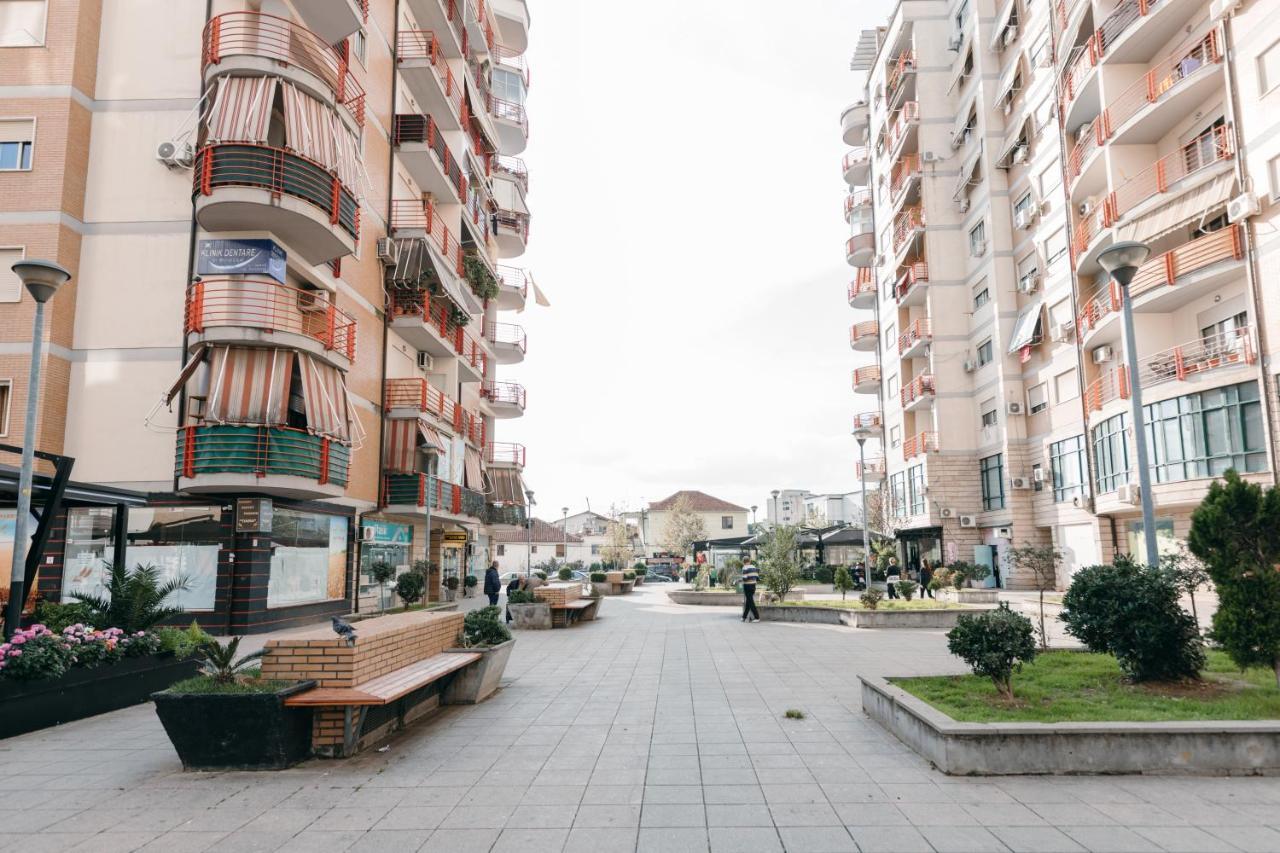 Rs Place 1-Bedroom Apartment Тирана Екстериор снимка