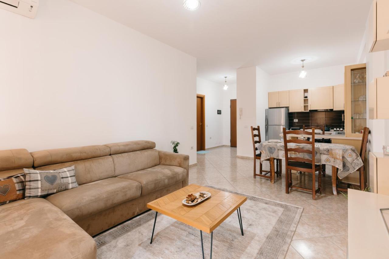 Rs Place 1-Bedroom Apartment Тирана Екстериор снимка